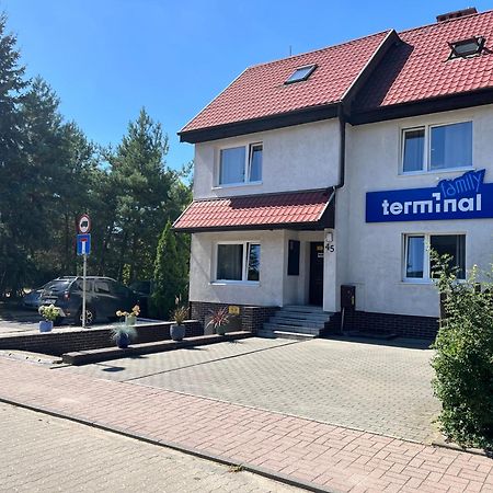 Hostel Terminal Family Airport Posen Exterior foto